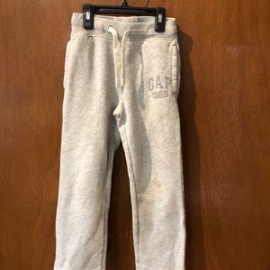 Boy’s Gap grey sweatpants. Size small.